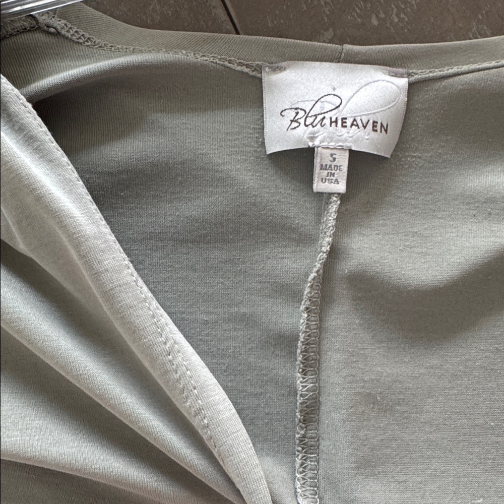 Light Olive Green Women's Shall Outerwear - Picture 4 of 4